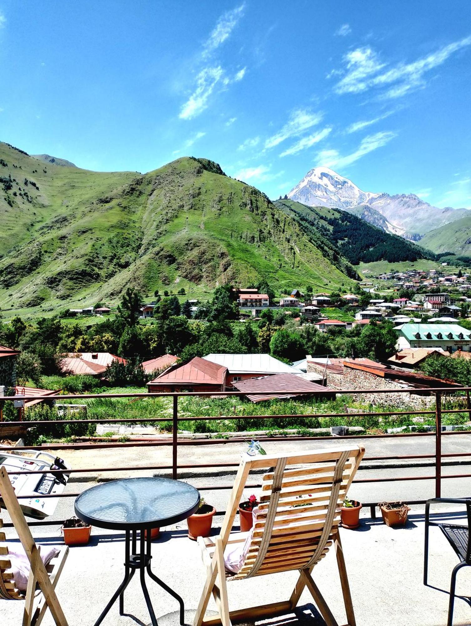 Guest House On V. Pshavela 50 Kazbegi Exterior foto